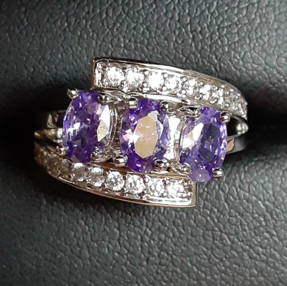 Large Purple Pretty Women's Ring, Size: 5 - Picture 10 of 13